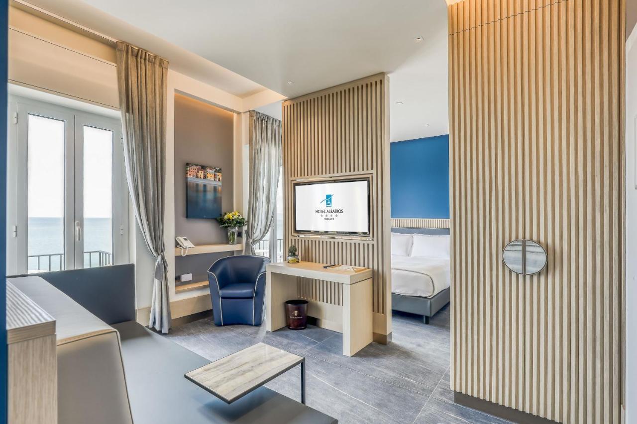 Hotel Albatros Varigotti Exterior photo