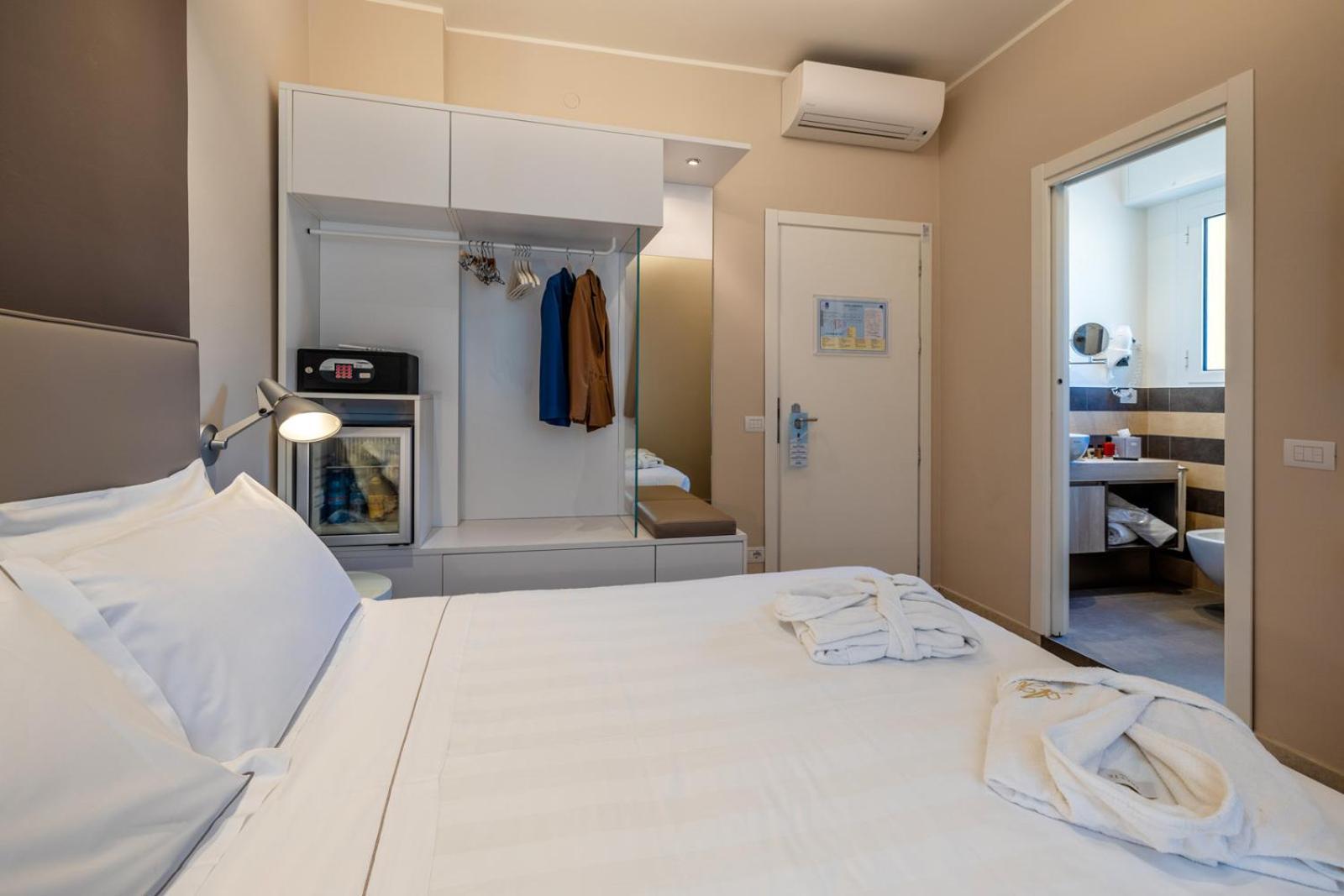 Hotel Albatros Varigotti Exterior photo